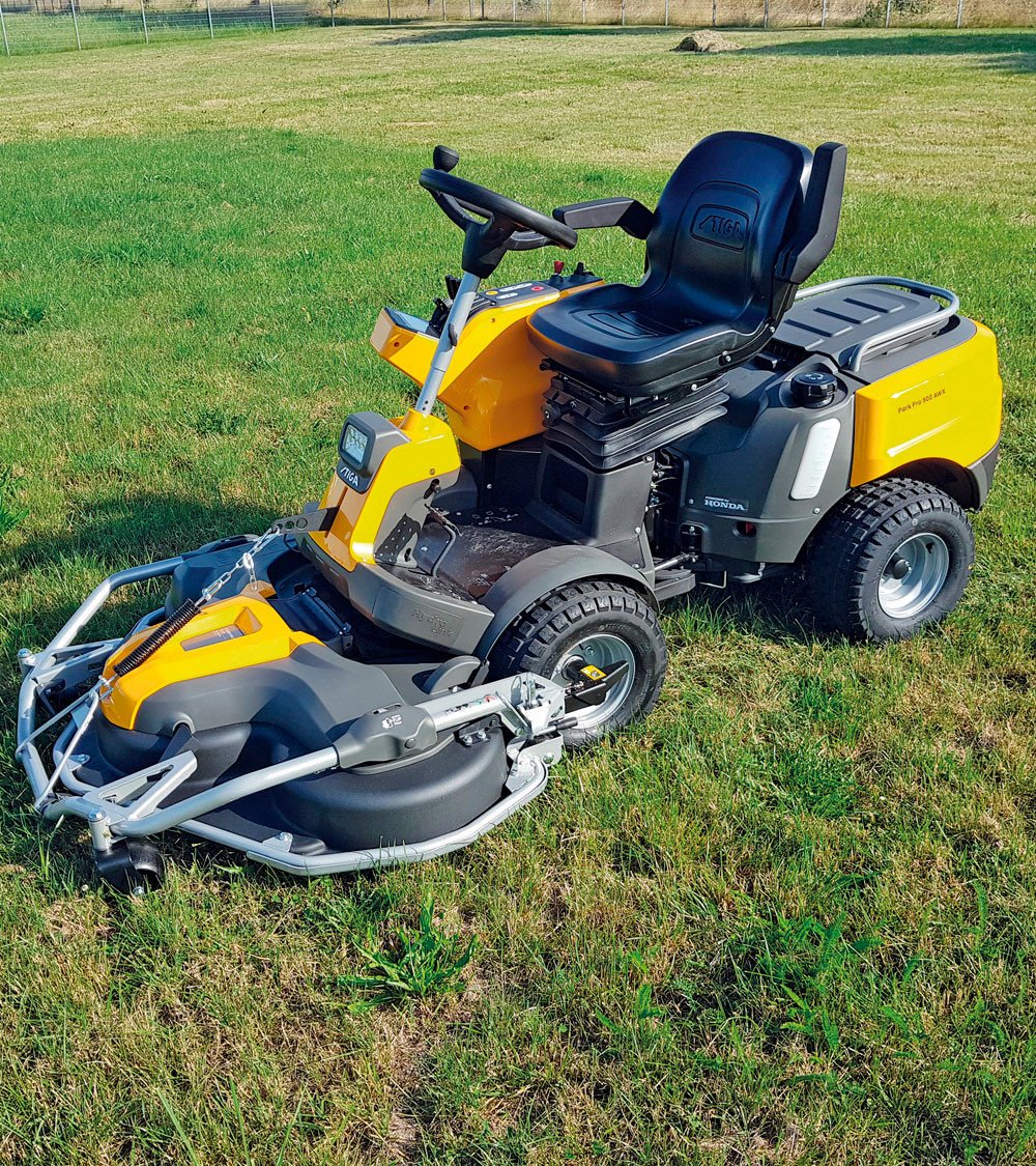 Rider Cortacésped de corte frontal 4x4 Stiga Park PRO 900 AWX + Combi PRO 110 Q Plus 110cm 688cc 22HP