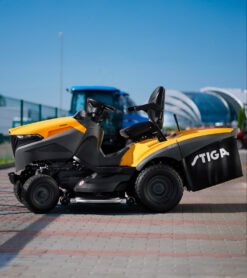 Alternative view of Tractor cortacésped 4x4 Stiga Estate 9122 WX 122cm 22HP Honda