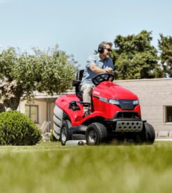 Alternative view of Tractor cortacésped Honda HF 2625 HME 122CM 22HP